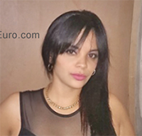 Date this good-looking Cuba girl Maira from Cienfuegos CU521