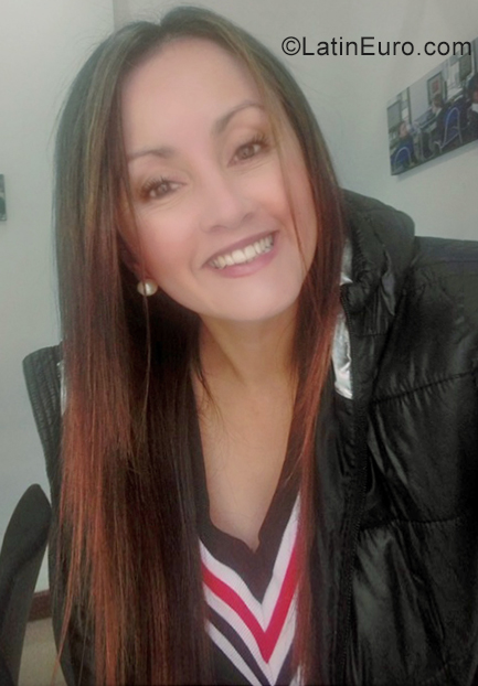 Date this sensual Colombia girl Dora from Bogota CO25395