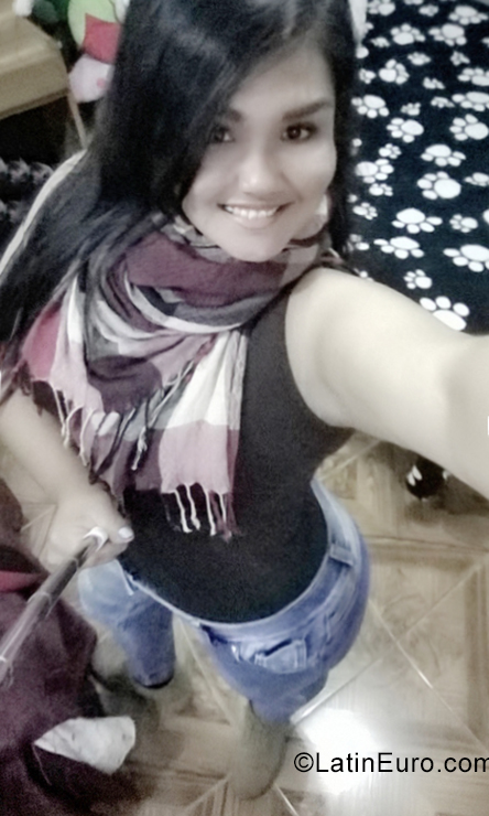 Date this charming Peru girl Solange from Lima PE1392