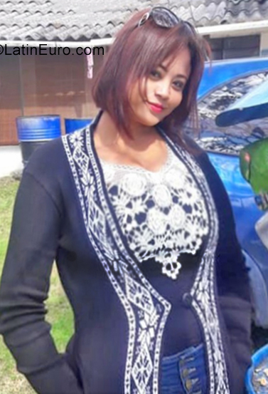 Date this exotic Colombia girl Yoli from Medellin CO25456