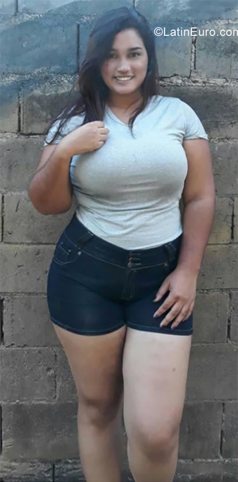 Date this fun Venezuela girl Maria from Puerto Ordaz VE2417