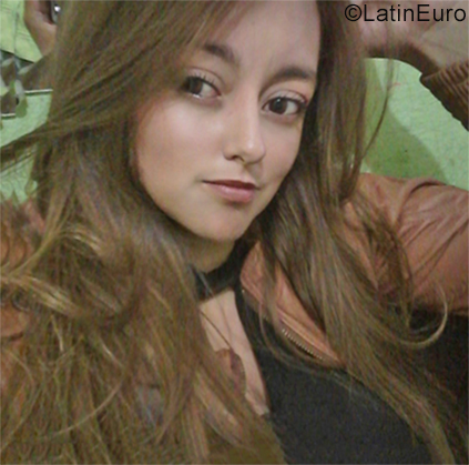 Date this passionate Ecuador girl Alejandra from Quito EC331