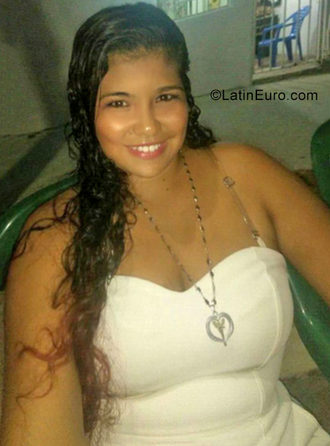 Date this gorgeous Colombia girl Loraine from Barranquilla CO25493