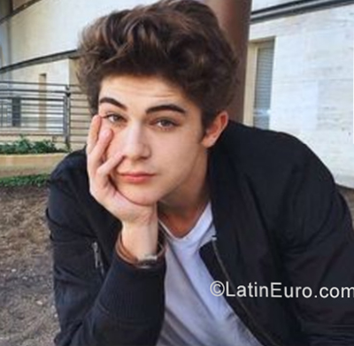 Date this beautiful Argentina man Massi from Pergamino AR196