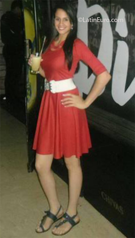 Date this hard body Venezuela girl Dagliaris from Caracas VE2485