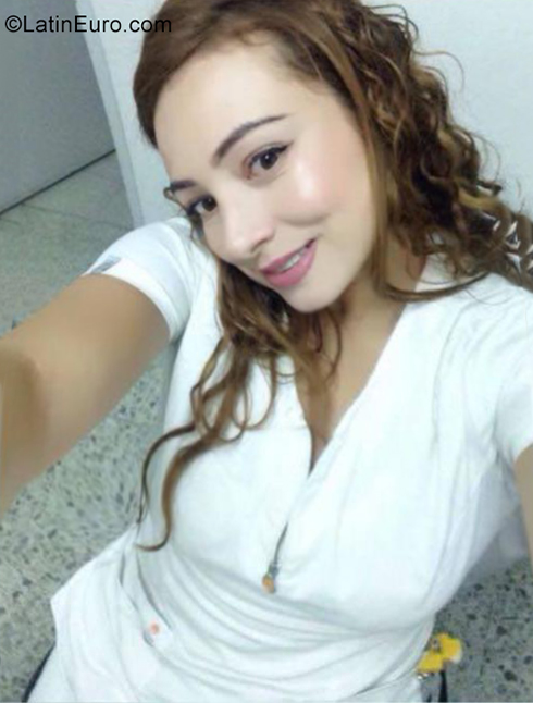 Date this passionate Colombia girl Victoria from Medellin CO25578