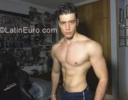 Date this tall Dominican Republic man Jose from Santo Domingo MX1650