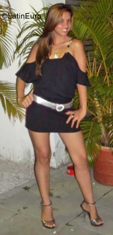 Date this tall Colombia girl Paola from Bogota CO25602