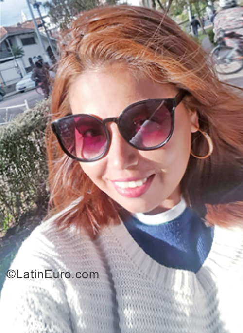 Date this beautiful Ecuador girl Karol from Guayaquil EC339