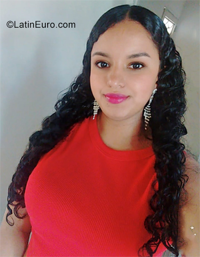 Date this georgeous Colombia girl Lorena from Medellin CO25665