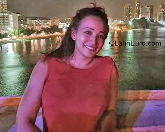 Date this stunning Colombia girl Karina from Santa Marta CO25720