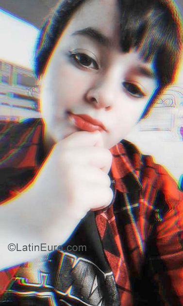 Date this happy Argentina girl Alma from Buenos Aires AR205