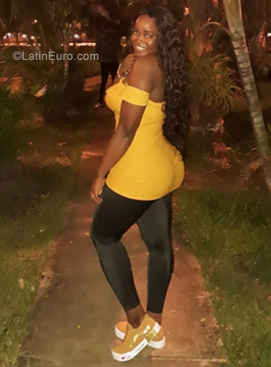 Date this delightful Colombia girl Johanna Patricia from Cali CO26971