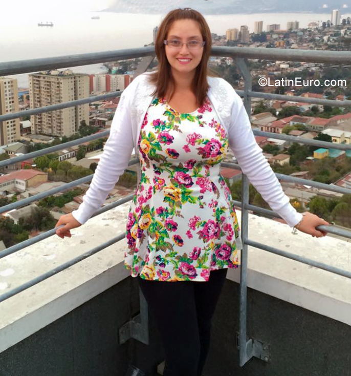 Date this funny Chile girl Garella from Valparaiso CL140