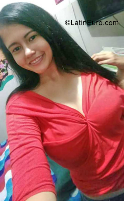 Date this young Colombia girl Lucia from Cartagena CO25832