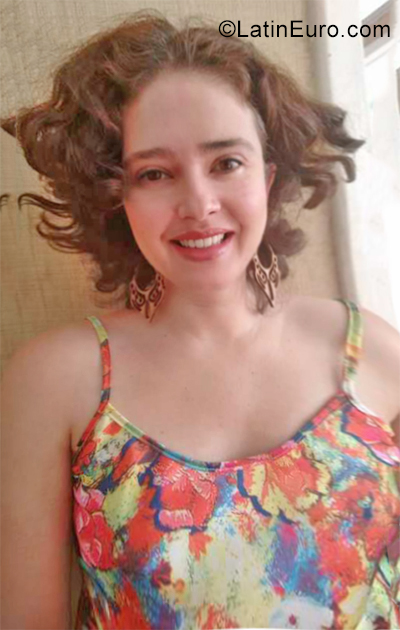Date this gorgeous Brazil girl Larisse from Goiania BR11378