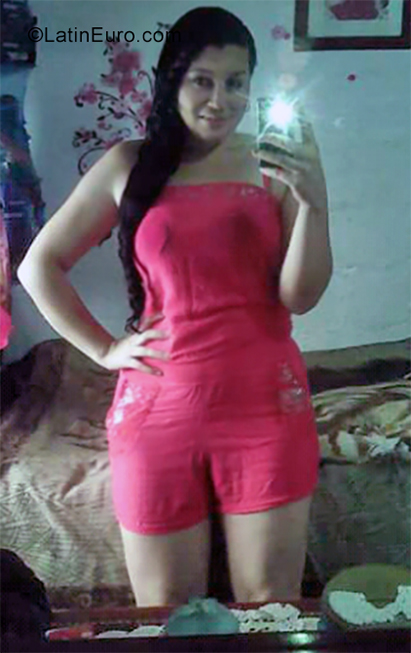 Date this hard body Colombia girl Johana from Medellin CO25859