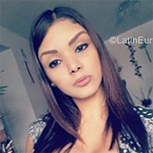 Date this happy Venezuela girl Arye from Caracas VE2586