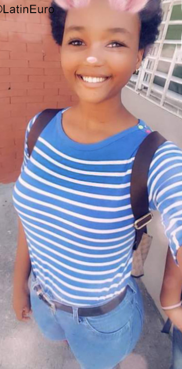 Date this hard body Dominican Republic girl Yariany from Nagua DO35700