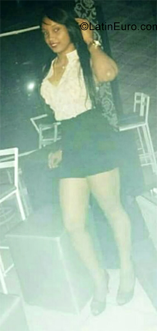 Date this pretty Dominican Republic girl Eridania from Santiago DO35709
