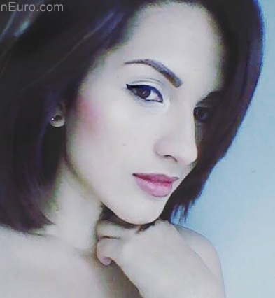 Date this hard body Colombia girl Valeria from Medellin CO25905
