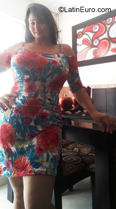 Date this hot Colombia girl Sofia from Cartagena CO30610