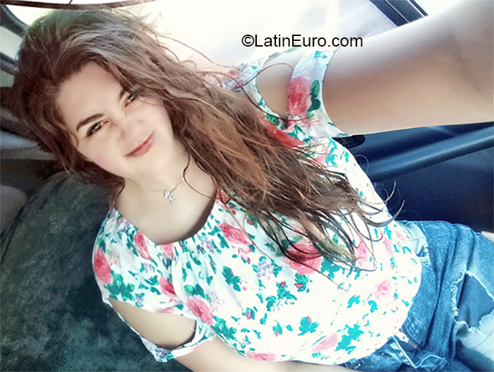 Date this gorgeous Argentina girl Viviana from Cordoba AR226