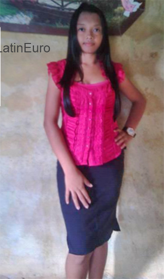 Date this hard body Venezuela girl Genesis from Coro VE2637