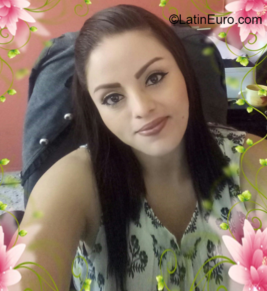 Date this nice looking El Salvador girl Erika from San Salvador SV99