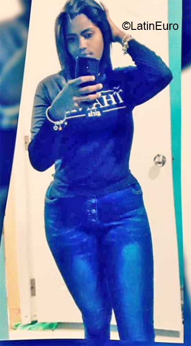 Date this exotic Dominican Republic girl Luz maria from Santo Domingo DO35910