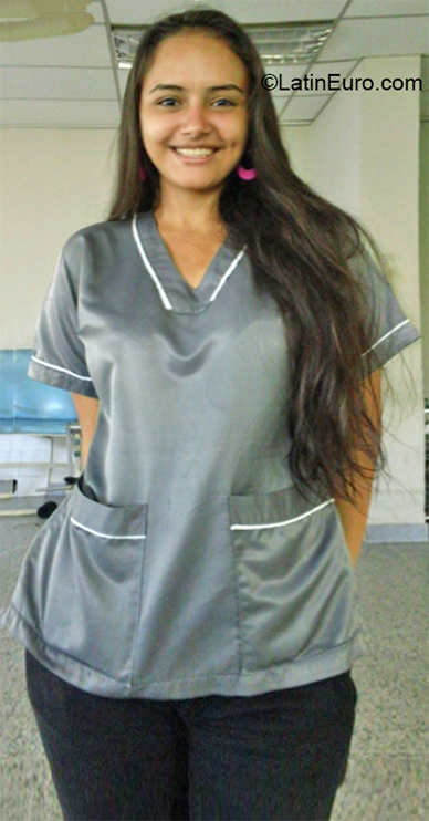 Date this cute Venezuela girl Nicar from San Fernando VE2694