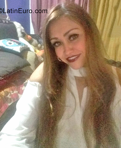 Date this gorgeous Colombia girl Diana from Bogota CO26040