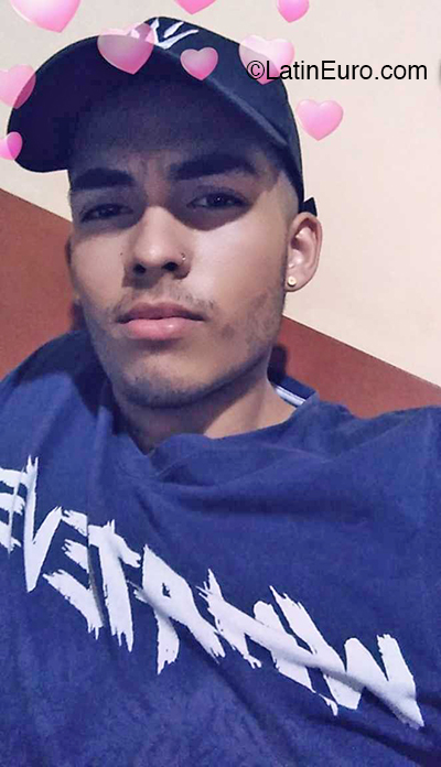 Date this exotic Colombia man Jhonatan from Pereira CO26052