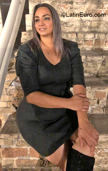 Date this foxy Mexico girl Connie from Matamoros MX1689