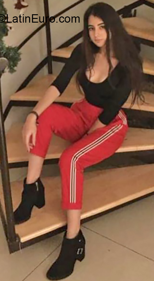 Date this gorgeous Venezuela girl Yuseli from Bolívar VE2712