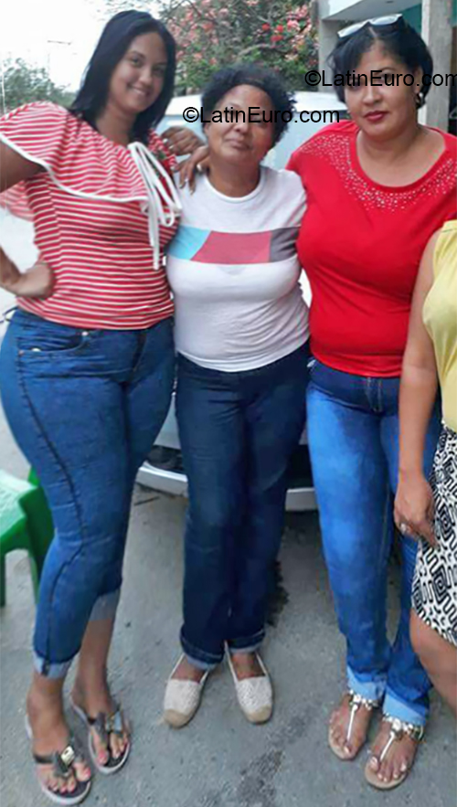Date this tall Dominican Republic girl Venerin from Santo Domingo DO36134