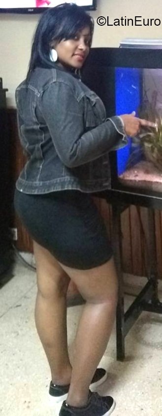 Date this young Cuba girl Ileana from Santiago de cuba CU604