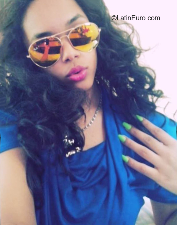 Date this stunning Dominican Republic girl Elizaberh from San cristobal DO36215
