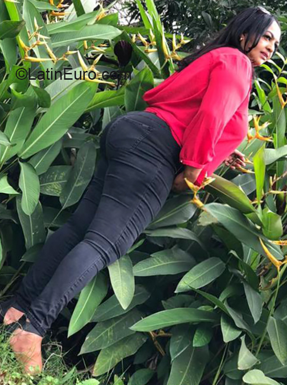 Date this voluptuous Dominican Republic girl Maritza from Puerto Plata DO36274