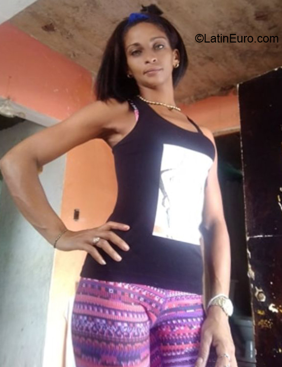 Date this tall Cuba girl Olga from Ciudad Habana CU617