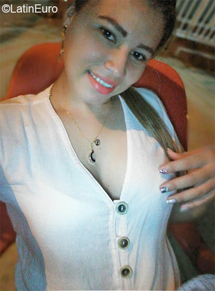 Date this charming Colombia girl Gabriela from Magangue CO26180