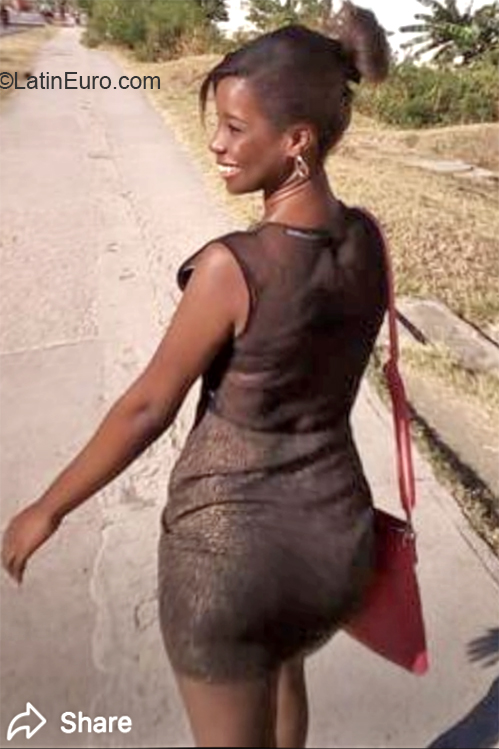 Date this young Cuba girl Anislie from Santiago de Cuba CU620