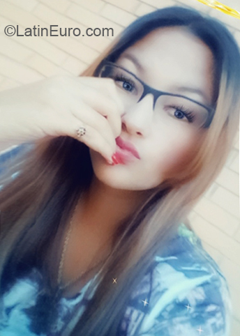 Date this nice looking Venezuela girl Gaby from Lagunillas VE2749