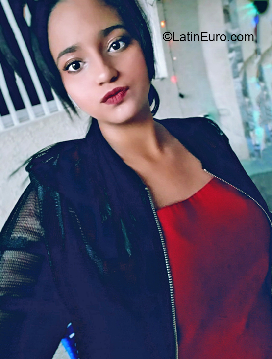 Date this passionate Venezuela girl Johanna from Maracaibo VE2754