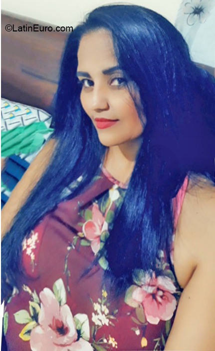 Date this cute Dominican Republic girl Jacqueline from Santiago DO36386