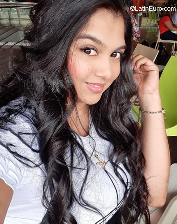 Date this passionate China girl Natalia from cali CO26211