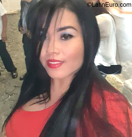 Date this good-looking Colombia girl Claudia lorena from Cali CO26223
