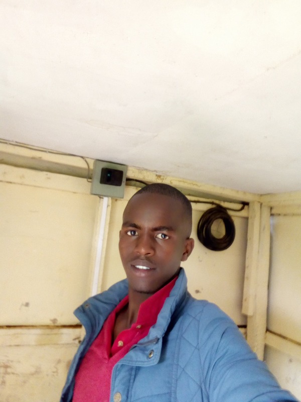 Date this good-looking Kenya man Davies from Nairobi KE71