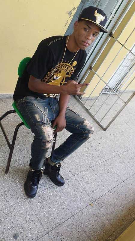 Date this voluptuous Dominican Republic man Evinson from Santiago DO36564