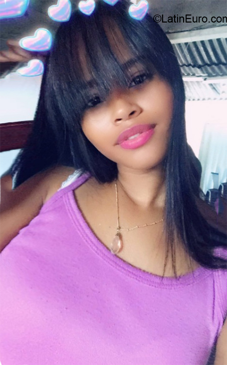 Date this nice looking Dominican Republic girl Lenita from Santiago DO36593